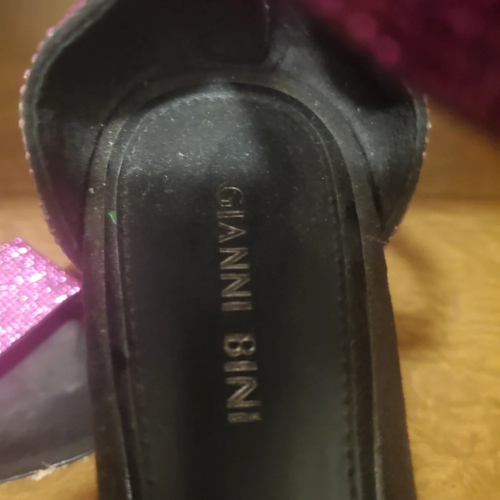 Gianni Bini | Hot Pink Dazzling Sparkly ๐ 4 Inch Block Heels - Size: 9 - Picture 4 of 11